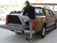 Trittbrett zum Ausklappen passend f&uuml;r Renault Alaskan ab Bj. 2017 in Schwarz