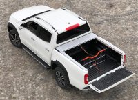 Roll-Cap aluminum retractable tonneau cover in silver with separation grid and central locking retrofit kit Mercedes X-Class Double Cab from 2017 onwards