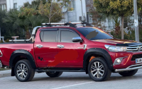 Kotfl&uuml;gelverbreiterung passend f&uuml;r Toyota Hilux mit Schraubenoptik ab Bj. 2015
