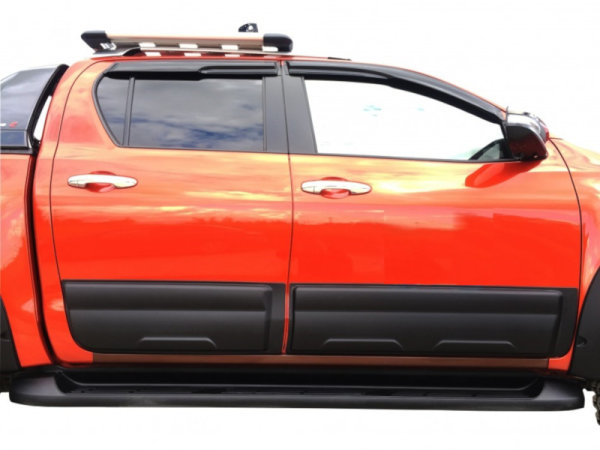 Body cladding - Bodyguard Sidewalls Spacers for Toyota Hilux year 2015-2022