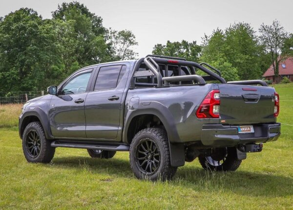Black Hunter roll bar fitting Toyota Hilux 2016- Double Cab